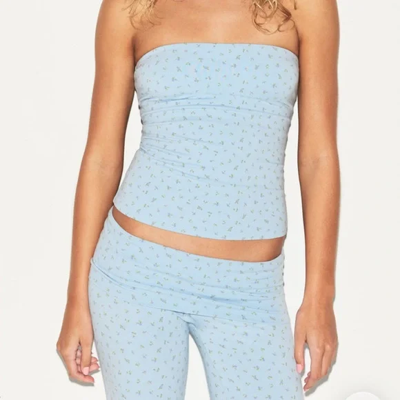 NWT SKIMS Cotton Jersey Tube Top Powder Blue Micro Floral Size Medium - Picture 3 of 6